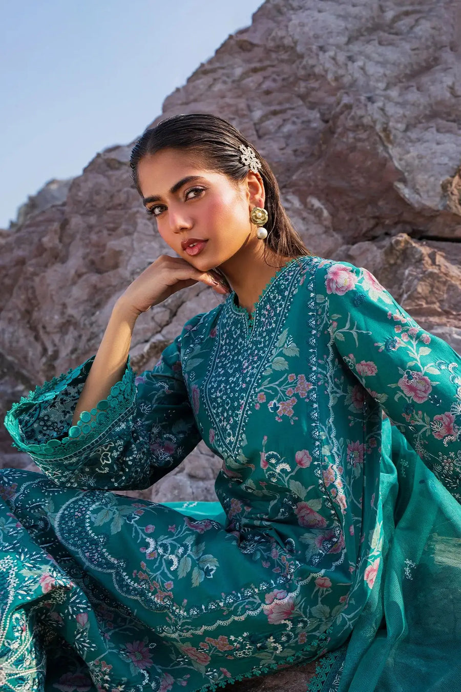 Afrozeh Endless Summer Lawn unstitched 3-Pc suit in the "Plush" design