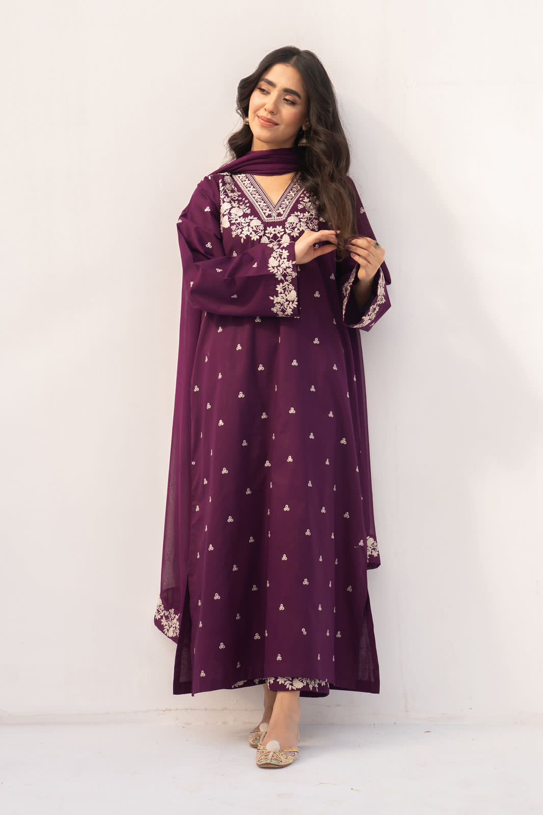 Pezwaan - Unstitch Fully Embroidered Premium Lawn 2pc