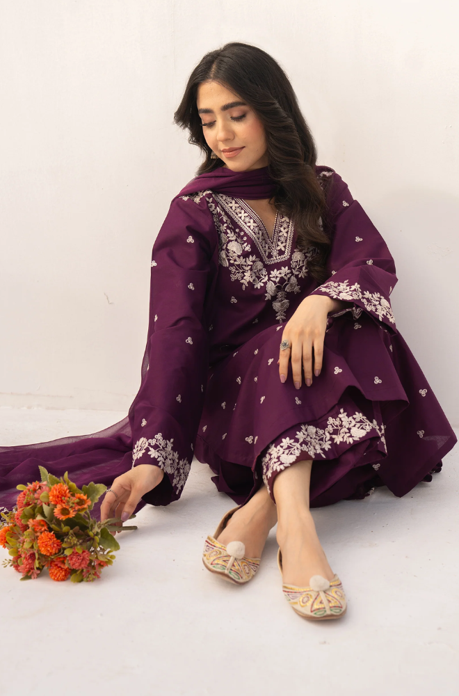 3PC Lawn Embroidered Suit with Chiffon Dupata