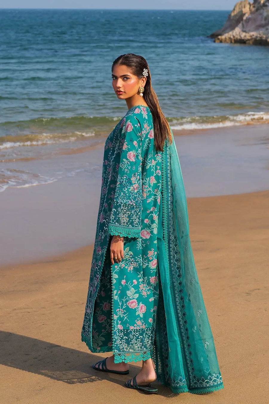 Afrozeh Endless Summer Lawn unstitched 3-Pc suit in the "Plush" design